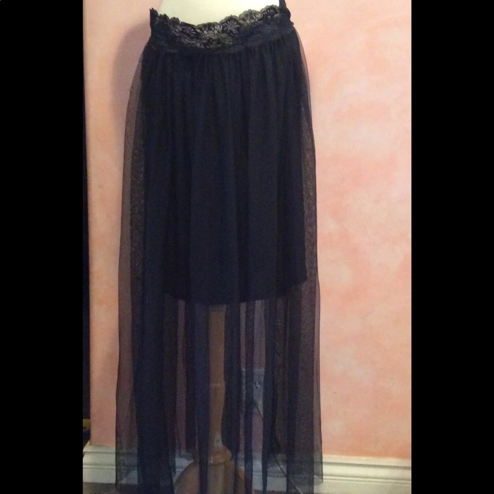 ❌❌SOLD❌❌Previously loved long Maxi tulle Skirt